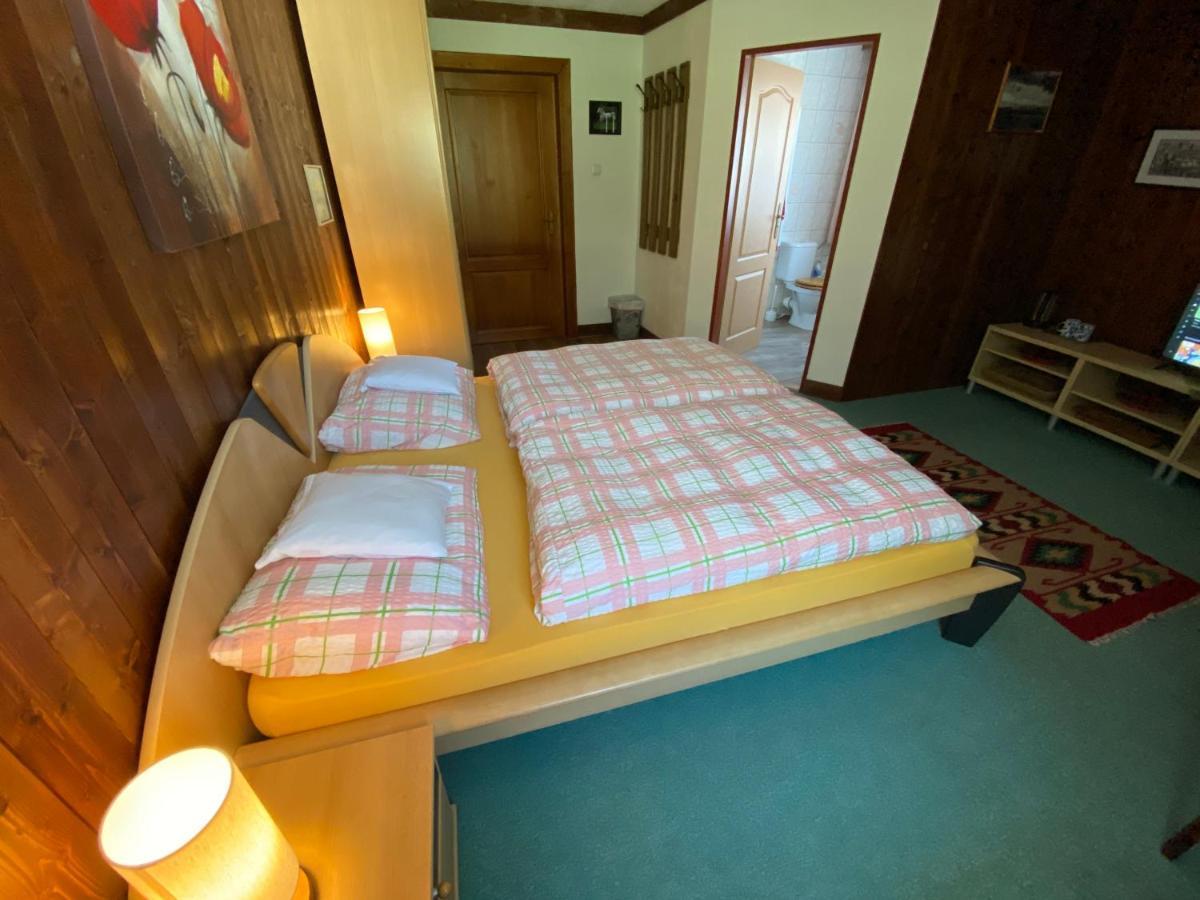 Haus Fiegl Hotell Oetz Exteriör bild