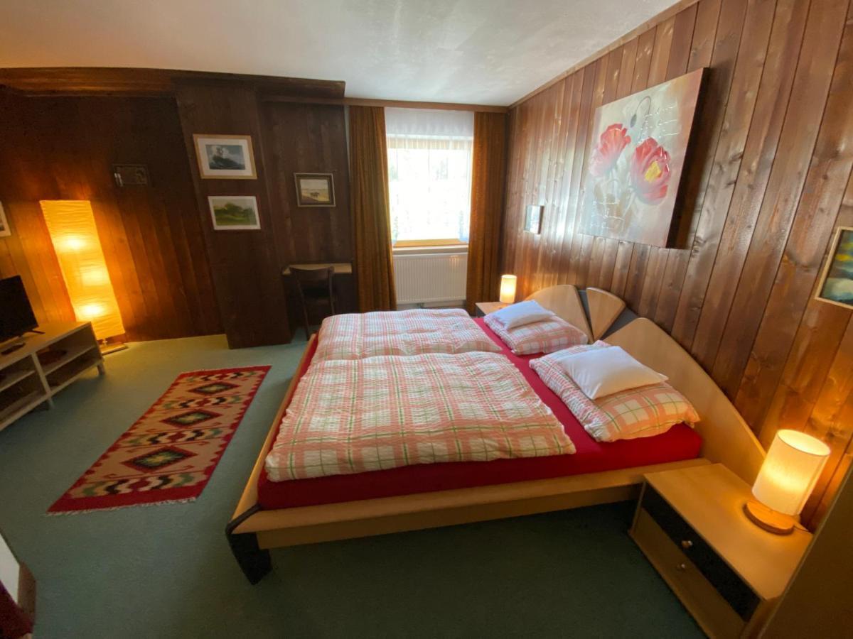 Haus Fiegl Hotell Oetz Exteriör bild
