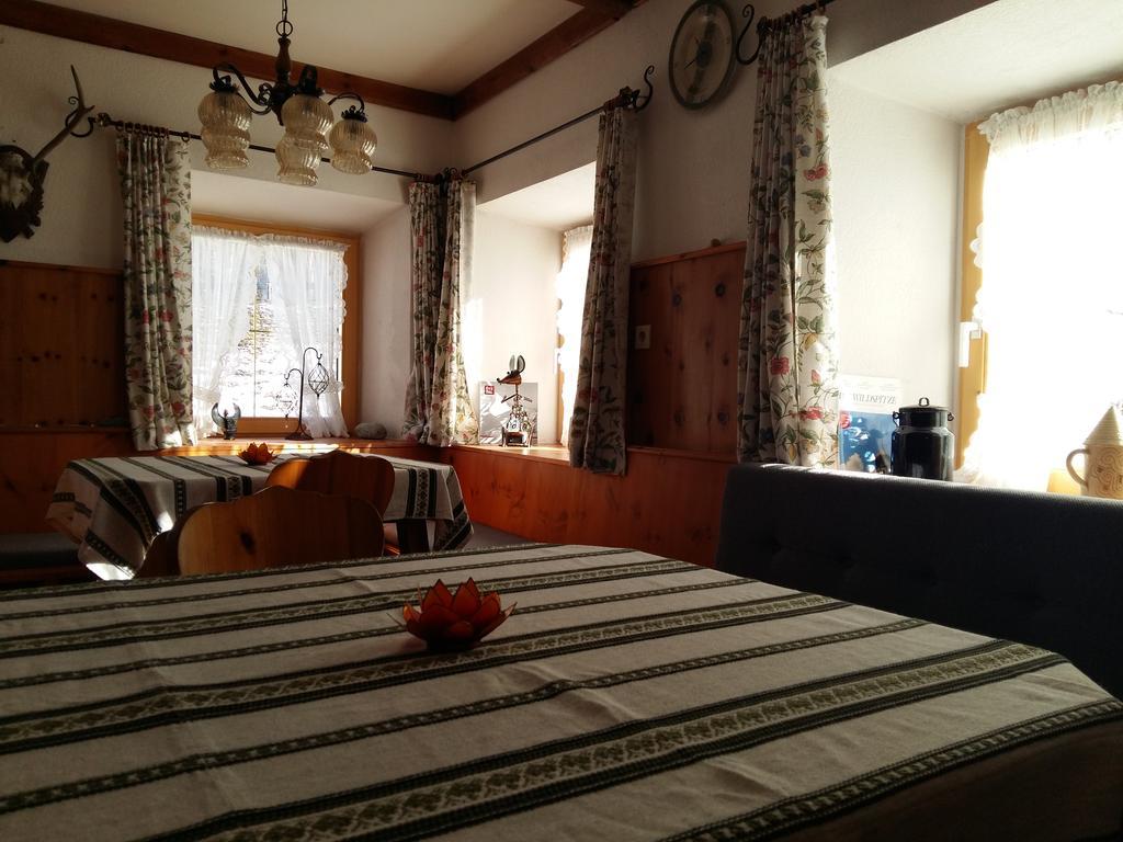 Haus Fiegl Hotell Oetz Exteriör bild